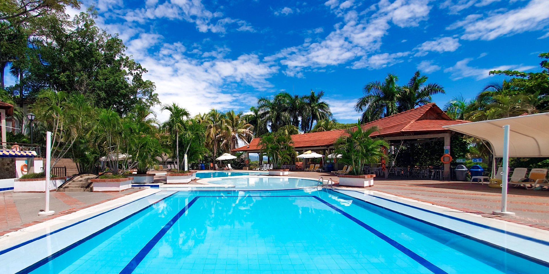 on-vacation-colombia-destino-girardot-hotel-girardot-piscina-adultos.webp